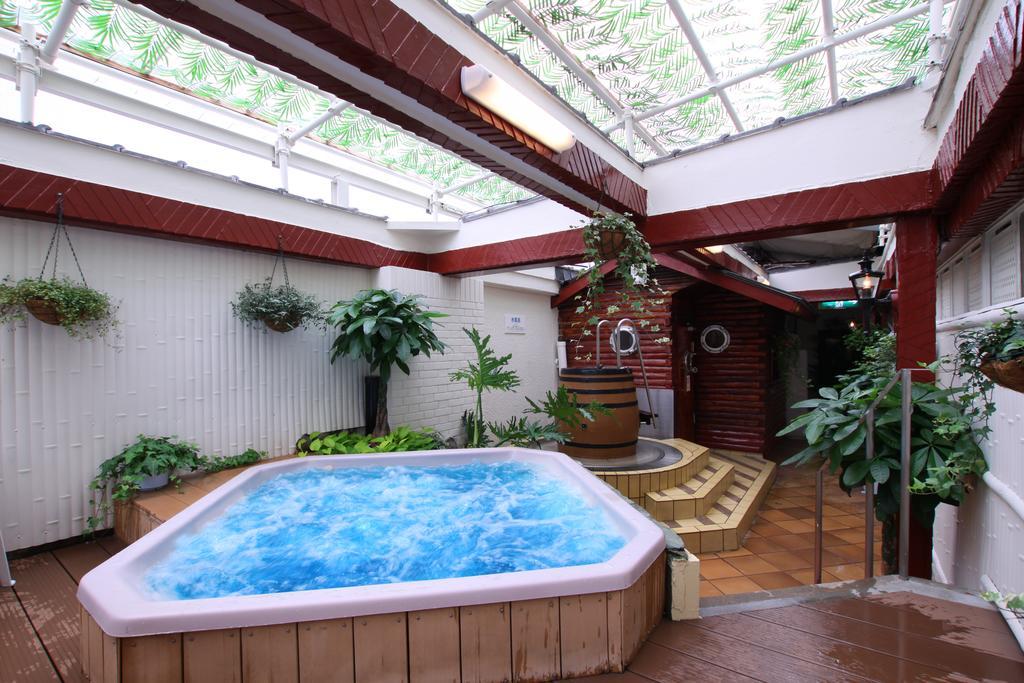 Capsule Inn Osaka Exterior photo