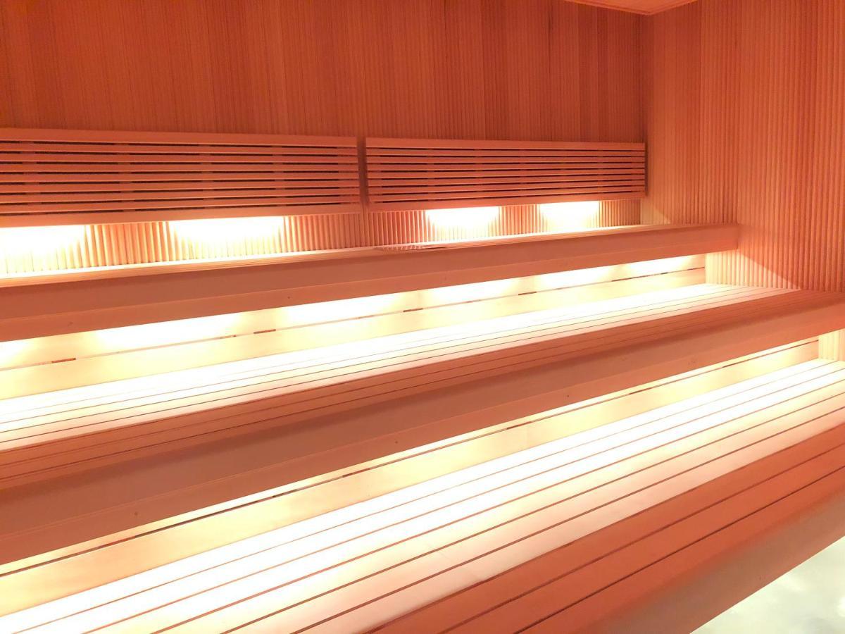Capsule Inn Osaka Exterior photo